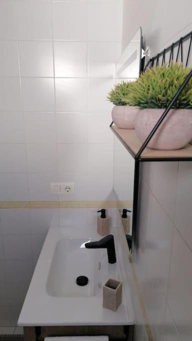 Apartamento Views, Family & Private Parking In Alto Albayzin Granada Exterior foto